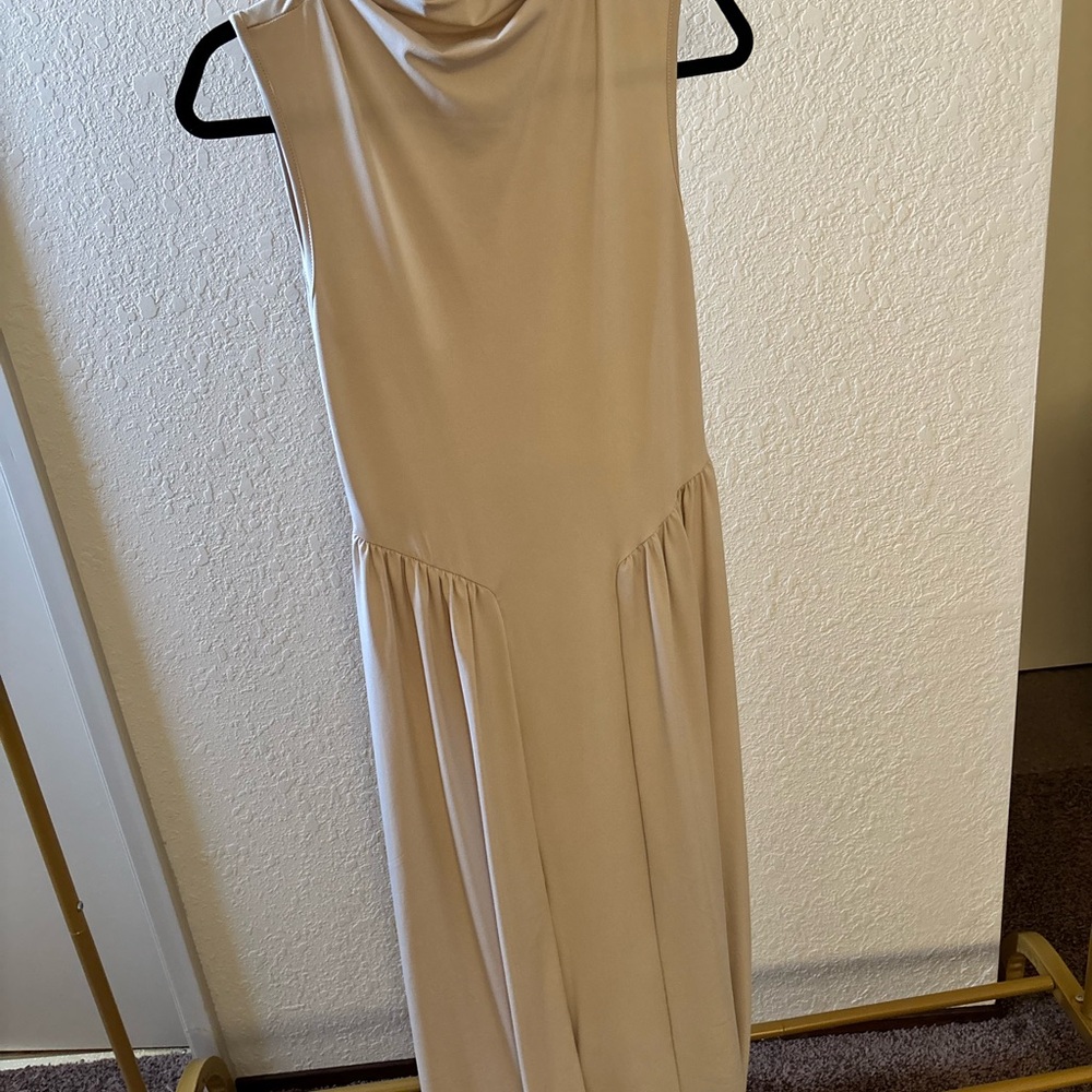 Elegant Cream Sleeveless Dress